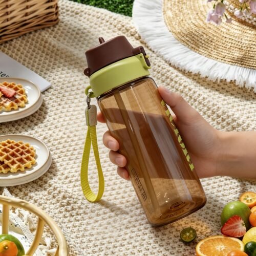 780ml Portable Space Straw Sports Bottle